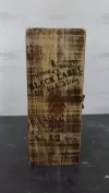 caixa de madeira  johnnie walker black label 1L